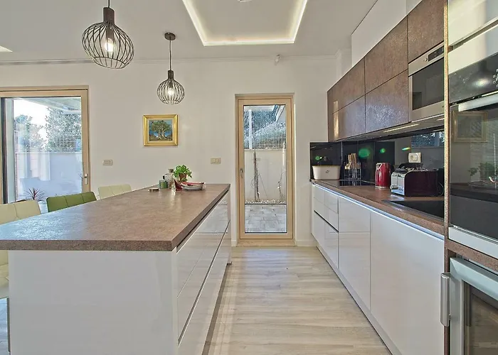 Ulika ماكارسكا