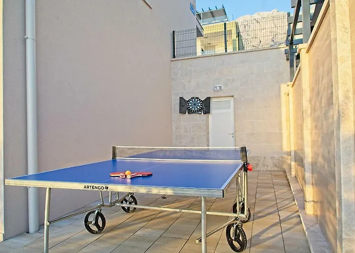 Ulika * ماكارسكا